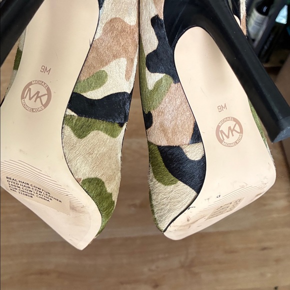 Michael Kors Calf Hair Pumps - Picture 6 of 6